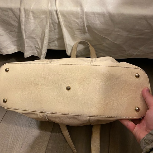 Yves Saint Laurent Muse Two Purse - Picture 4 of 13